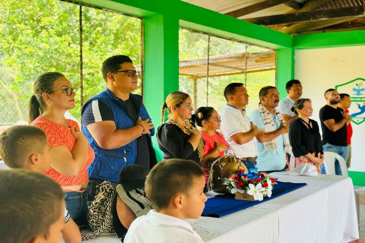 Gobernación de Caquetá Fortalece Vínculos con Comunidad Educativa de San Vicente