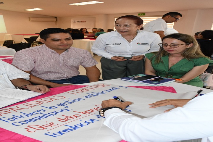 Masiva participación de los rectores de Florencia en la construcción del Plan de Desarrollo Municipal