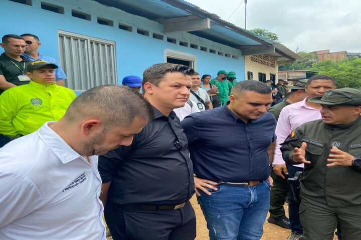 Alcaldía y Policía derriban viviendas utilizadas para el expendio de sustancias psicoactivas