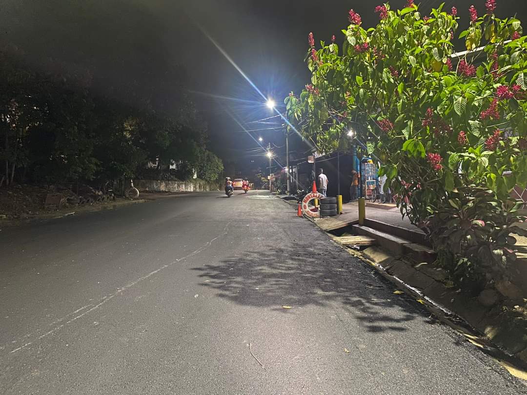 Encienden alumbrado público sobre la Avenida Centenaria