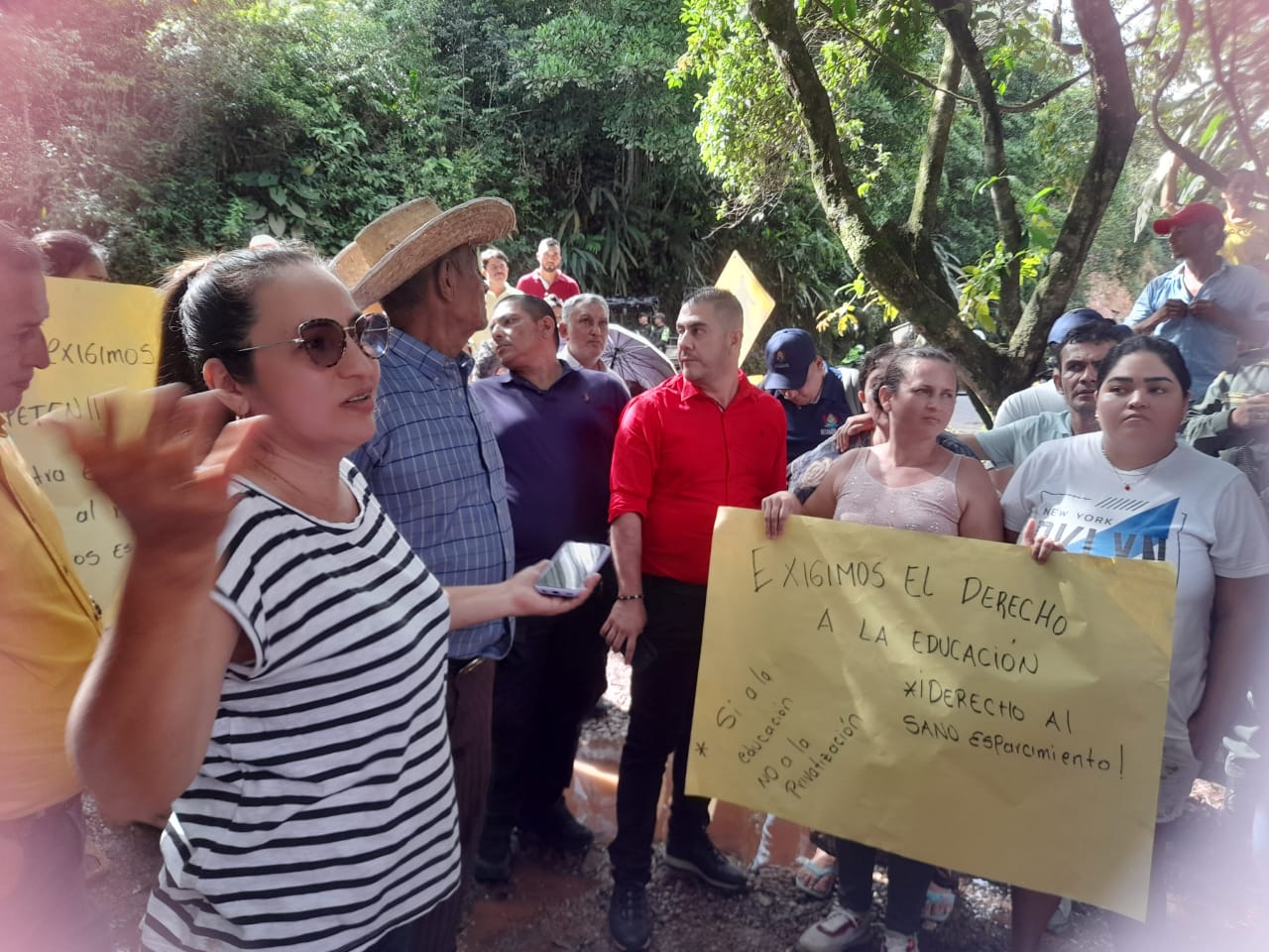 Suspenden obra en zona rural de Florencia.