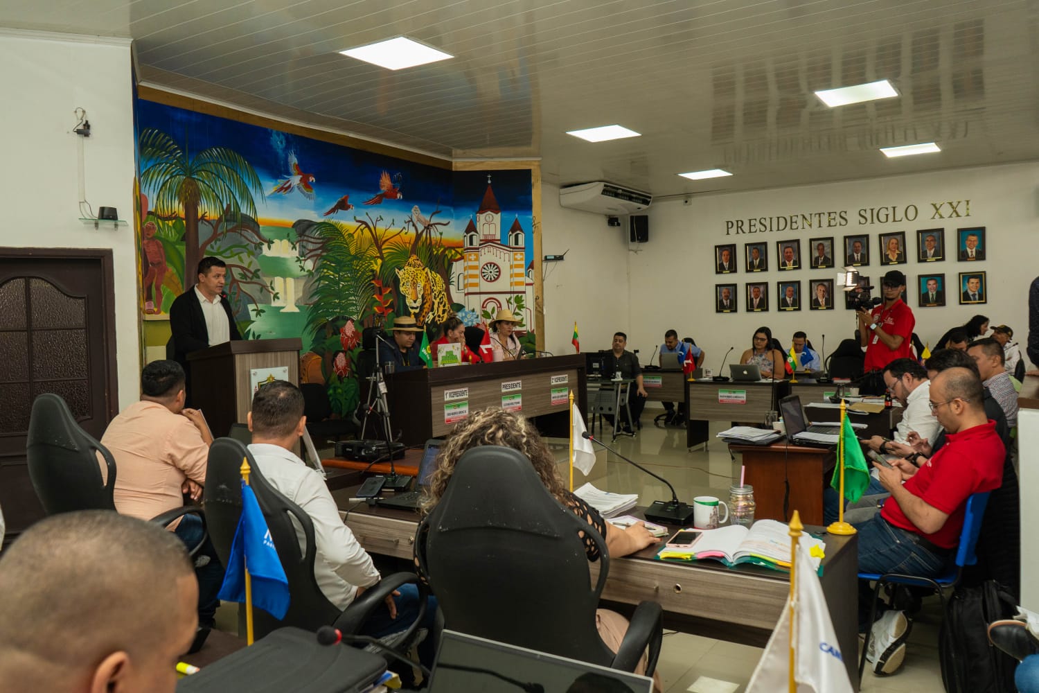 Concejo de Florencia aprueba plan de desarrollo.