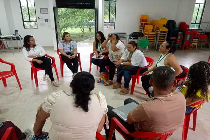 Modelo De Educación Itinerante Rural En San Vicente Del Caguan Y Cartagena Del Chaira