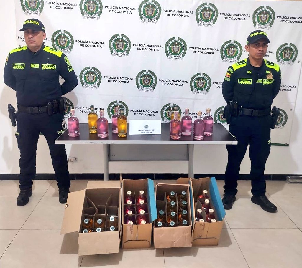 Incautan botellas de aguardiente