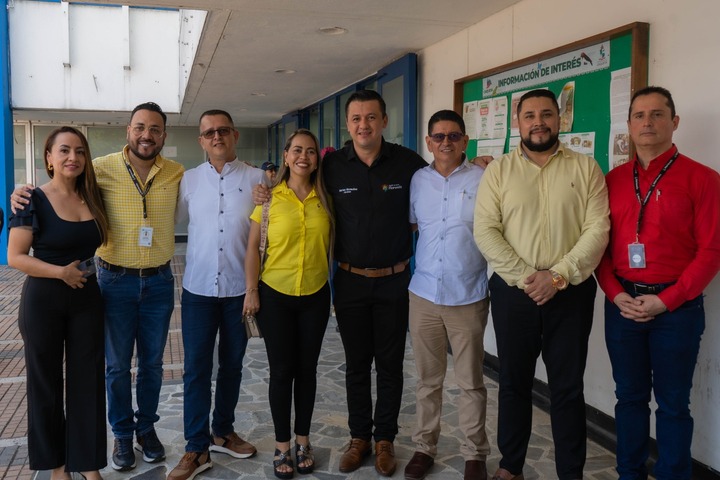 Alcalde Marlon Monsalve presenta a los nuevos profesionales que integrarán el gabinete municipal