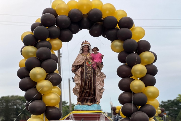 Celebración de la Virgen del Carmen: Un Evento de Unión y Progreso para Florencia