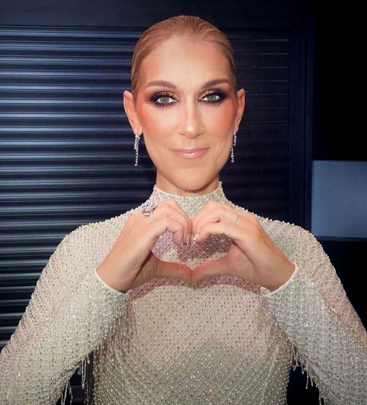 ¡Regresó! Céline Dion apareció en la inauguración de los Juegos Olímpicos