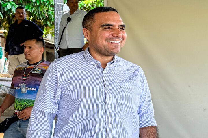 La UNP Amenaza la Vida del Gobernador del Caquetá: Seguridad Desmantelada