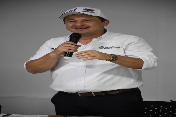 Convenio para modernizar y mejorar el servicio en la Secretaría de Transporte y Movilidad de Florencia