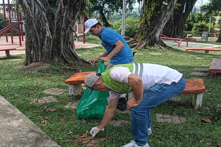 Alcaldía de Florencia refuerza el cuidado ambiental con intervención en los barrios El Bohío y Buenos Aires