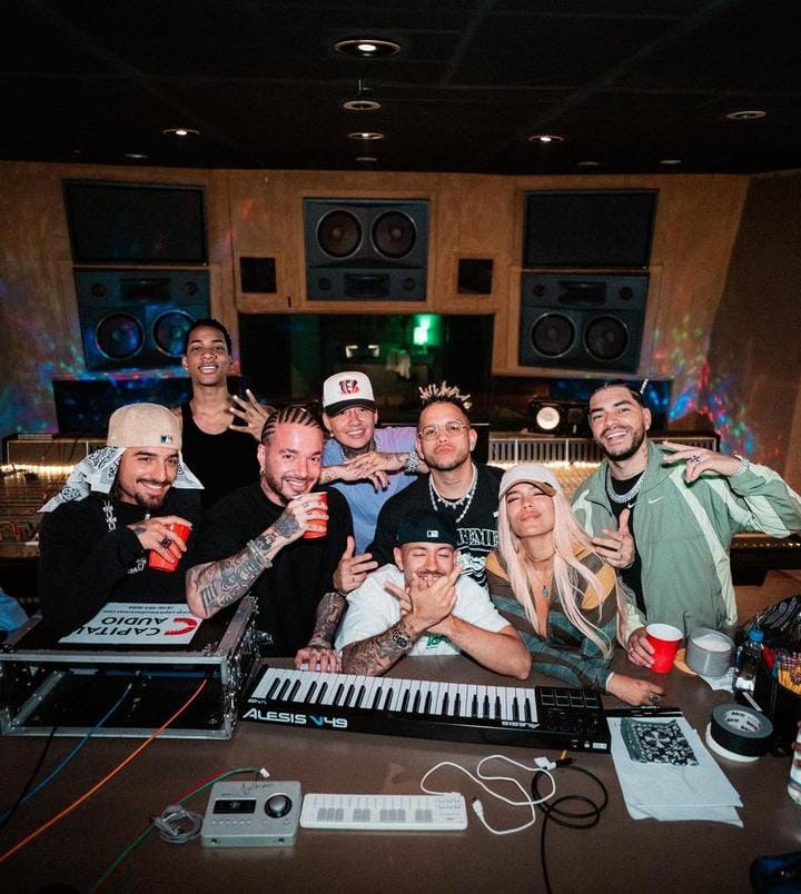 Karol G se pronuncia tras polémica de la canción +57
