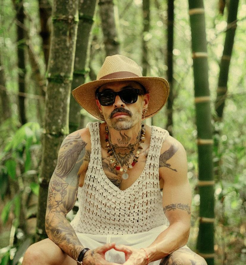 Mike Bahía estrena nuevo álbum para honrar sus raíces