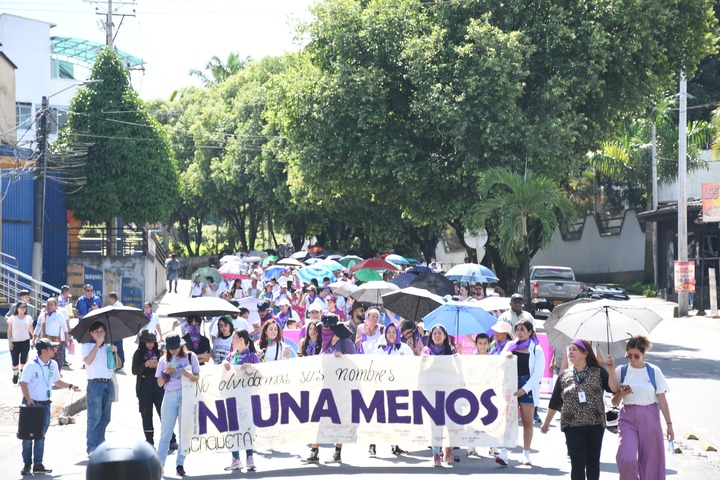 Florencia conmemoro el Día Internacional de la Eliminación de la Violencia contra la Mujer