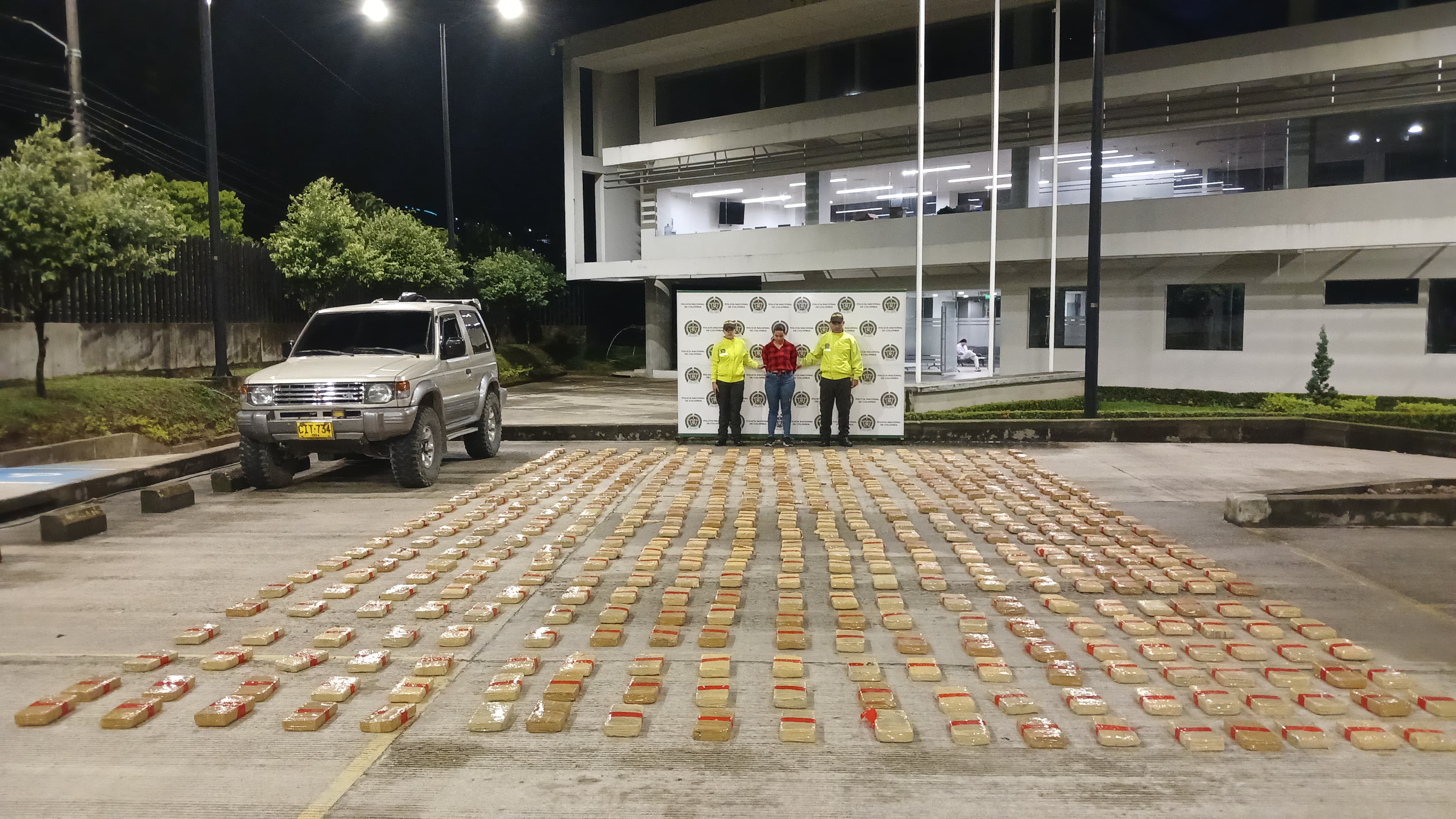 Capturan a una mujer con marihuana.
