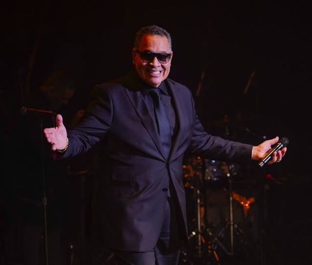 Tito Nieves da un adelanto de su nuevo álbum, estrena “Y Si Mañana”