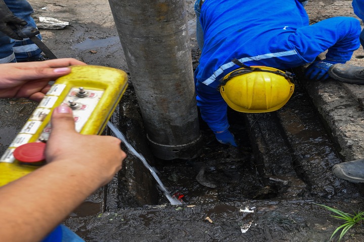 Florencia Se Une Para Limpiar y Prevenir Inundaciones