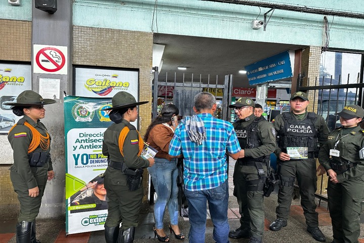 Gaula Policía Intensifica Campañas Contra La Extorsión En El Departamento