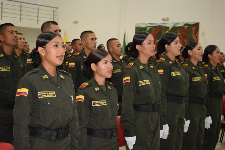 Juramento De Bandera De 56 Nuevos Auxiliares De Policía