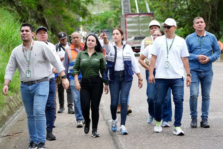 Gobernación Del Caquetá Articula Acciones Con Invías Frente A Emergencia Vial