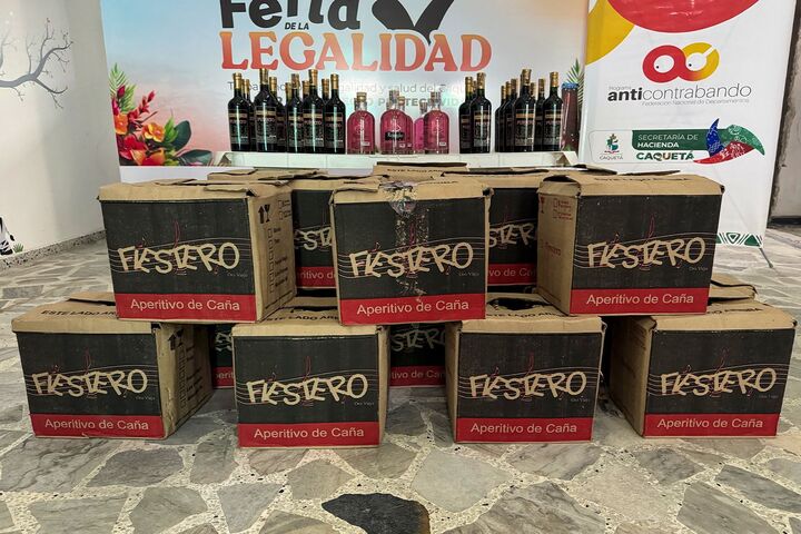Ejército Nacional y Grupo Anticontrabando del Caquetá Aprehenden Mas De 270 Botellas De Licor