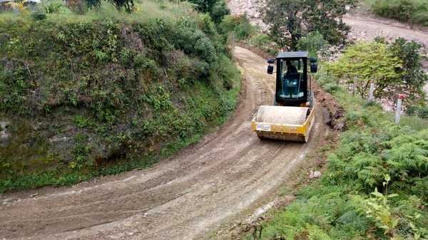 Huila traza el rumbo de su futuro vial con planes para 32 municipios