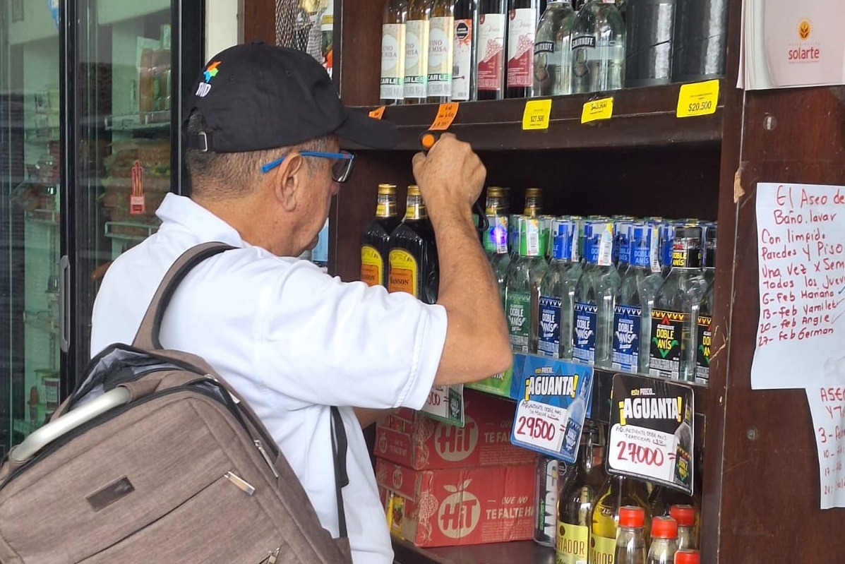 Impuestos al licor y tabaco ponen en jaque a bares del Huila y alertan sobre contrabando