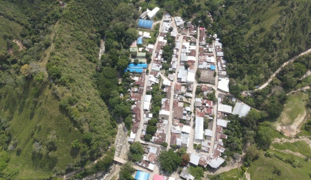 ¡Más de $60 mil millones para transformar Tello! Avanza la pavimentación de la vía Tello–San Andrés