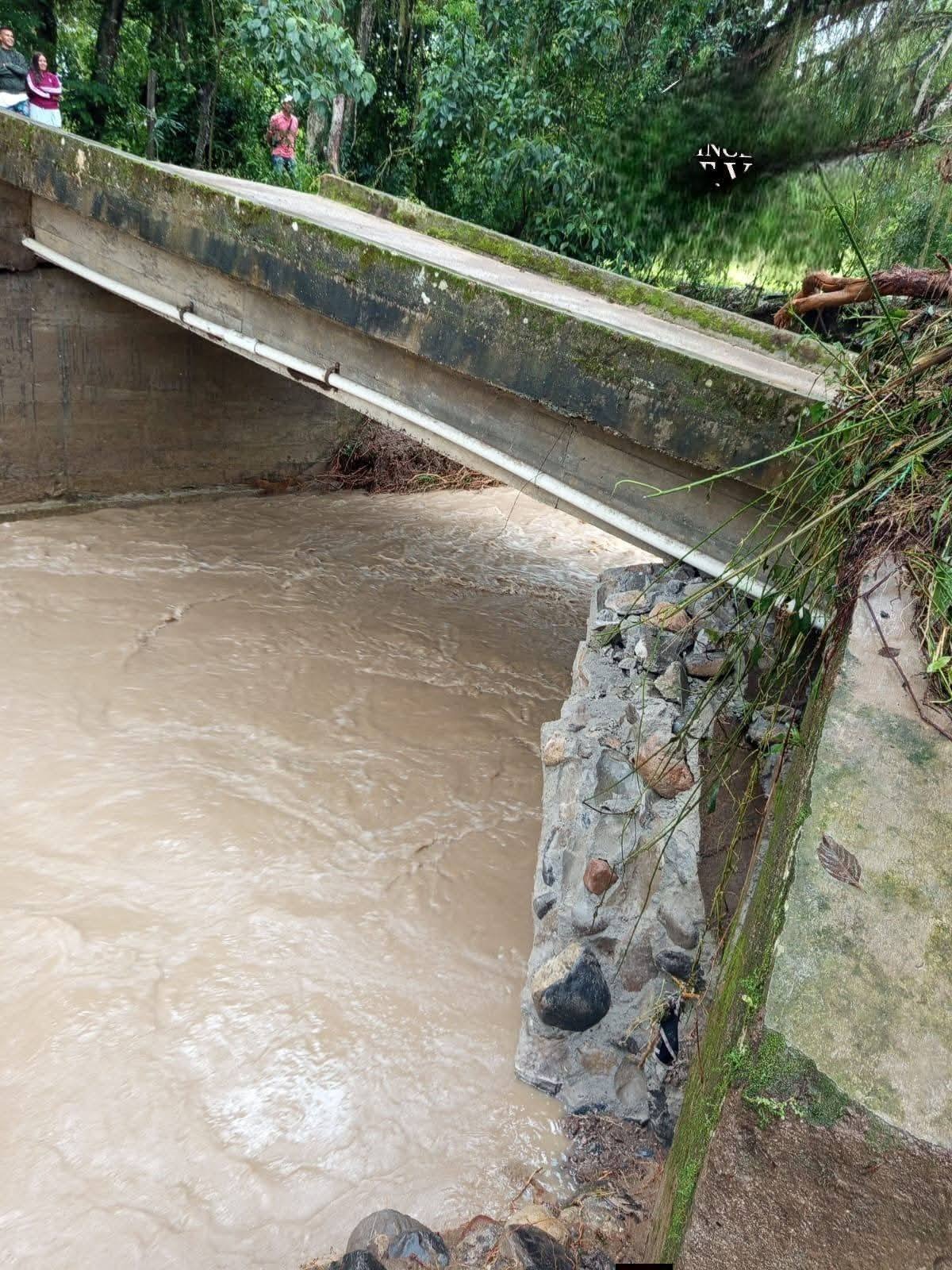 Lluvias golpearon al Huila: 34 emergencias en 14 municipios y cierres viales