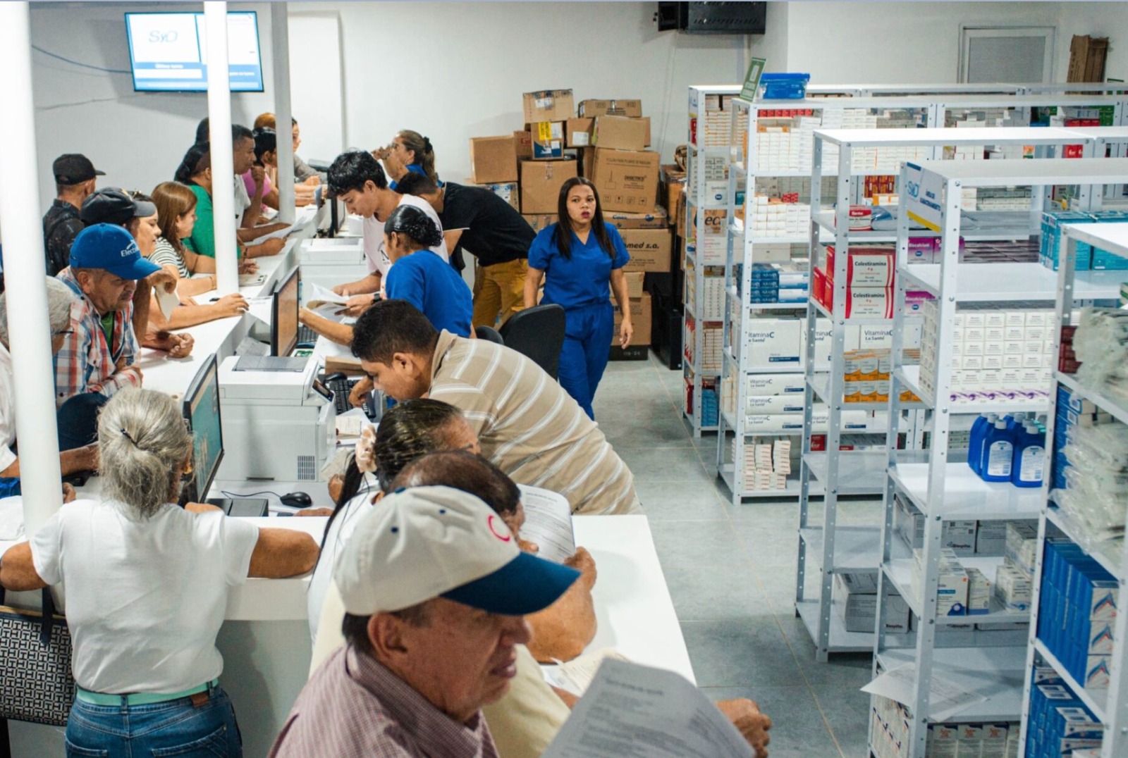 Persisten quejas por demoras en entrega de medicamentos en dispensario de Pitalito