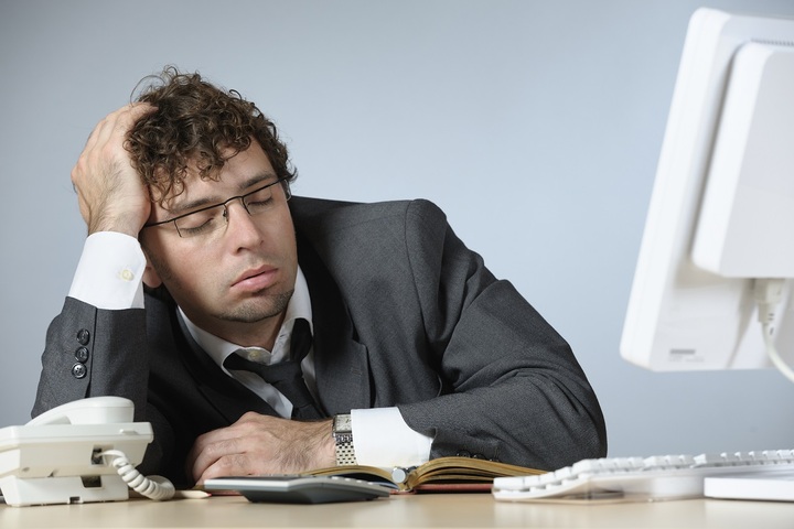 Hombre denuncio a la empresa en la que laboraba porque se aburría mucho en su cargo
