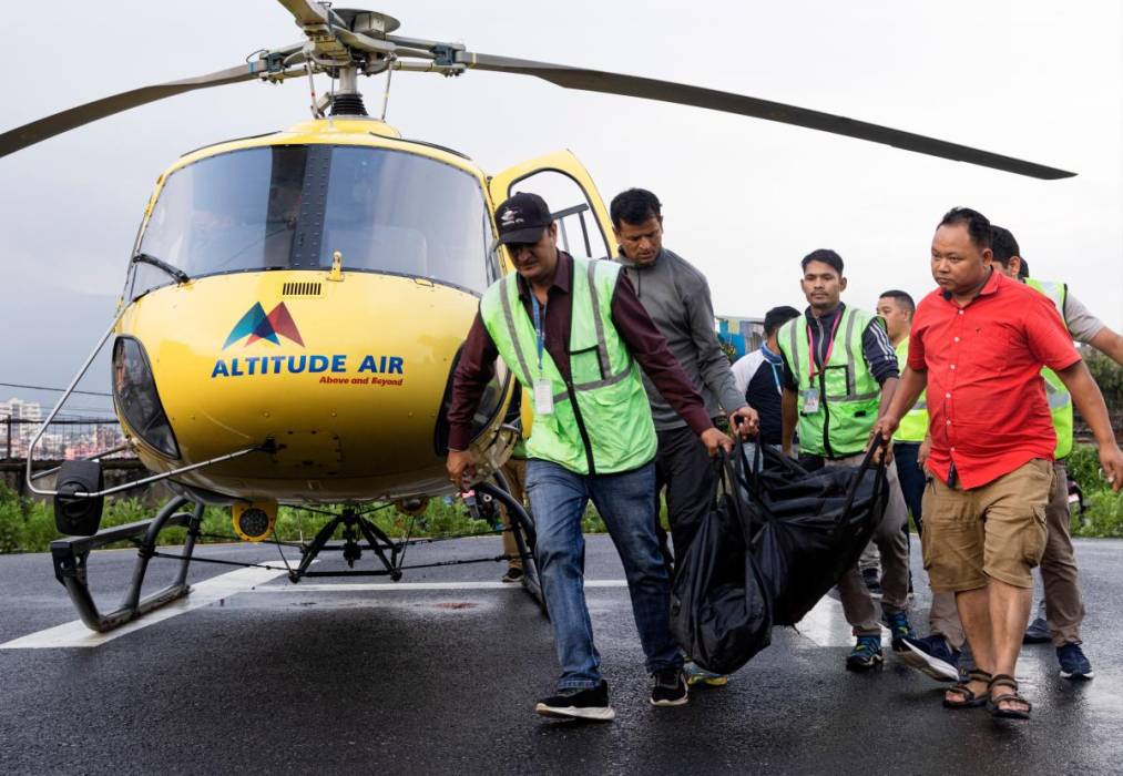 Mueren 5 turistas mexicanos y piloto