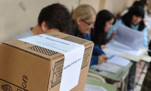 Profesores a las urnas el 28 de octubre.