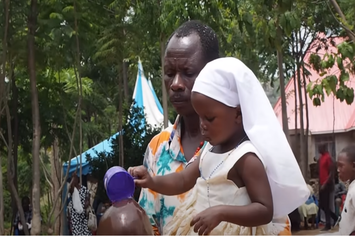 Niña católica de Tanzania tiene poderes milagrosos