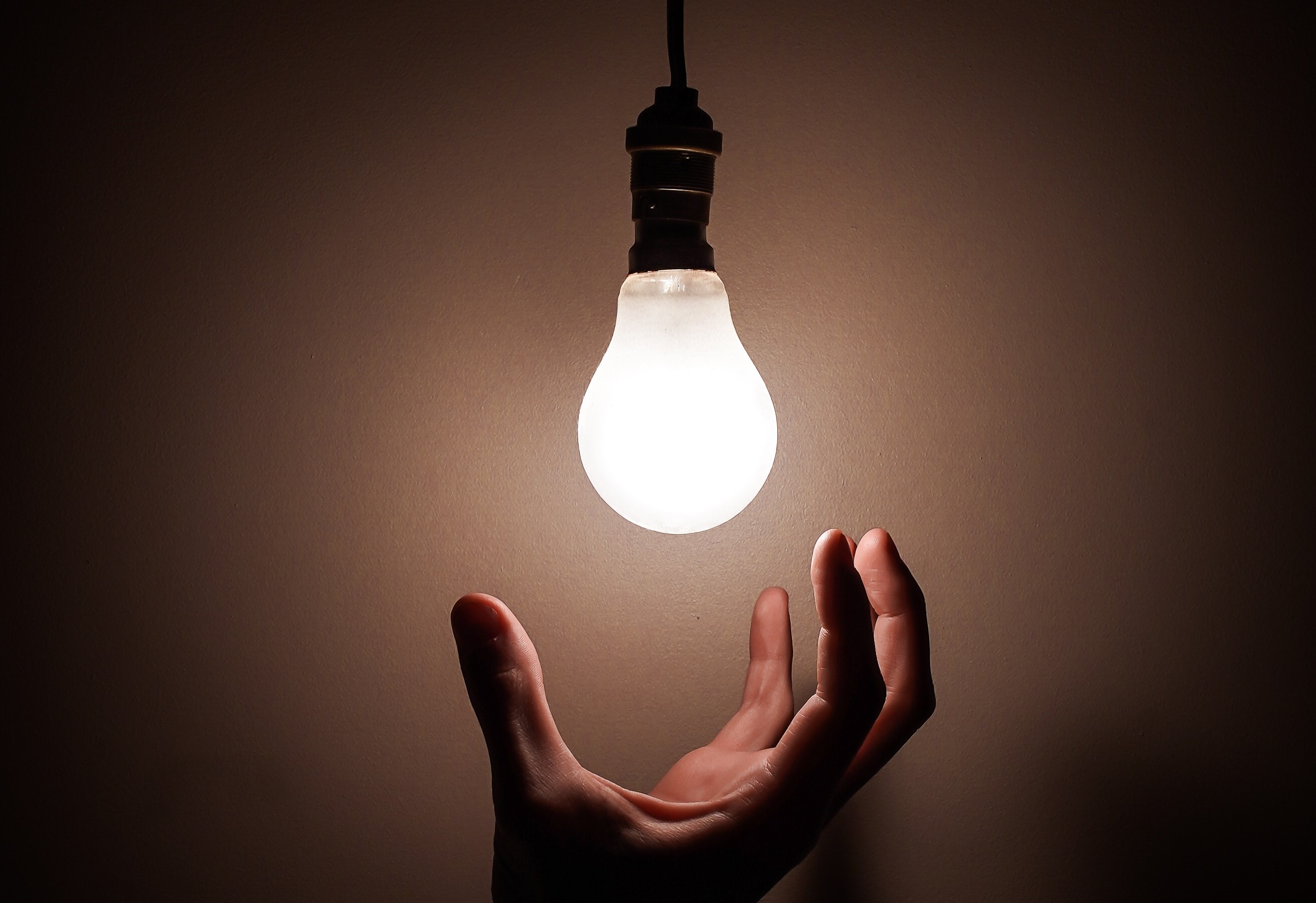 Luego de 30 horas de trabajo, Electrocaquetá, restableció el servicio de energía eléctrica en Florencia y los municipios del norte.