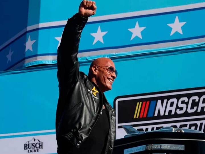 EL mensaje de “The Rock” en las 500 millas de Daytona