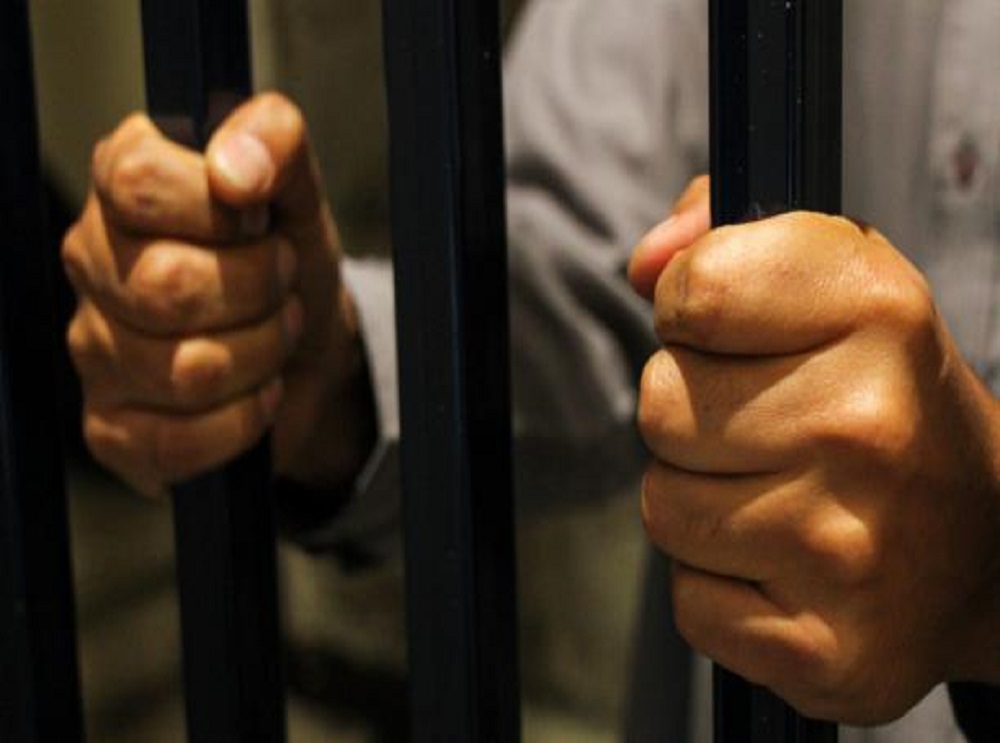 Asegurado hombre por presunto abuso sexual a niña de 3 años.