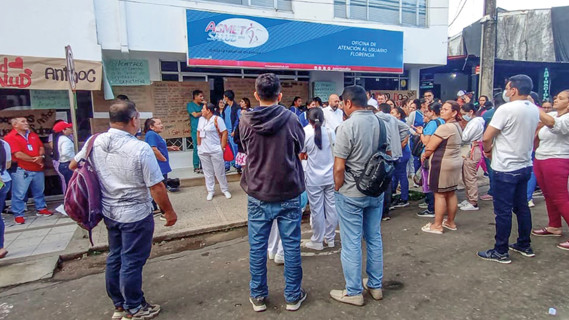 Agudizan inconvenientes por servicios de salud.