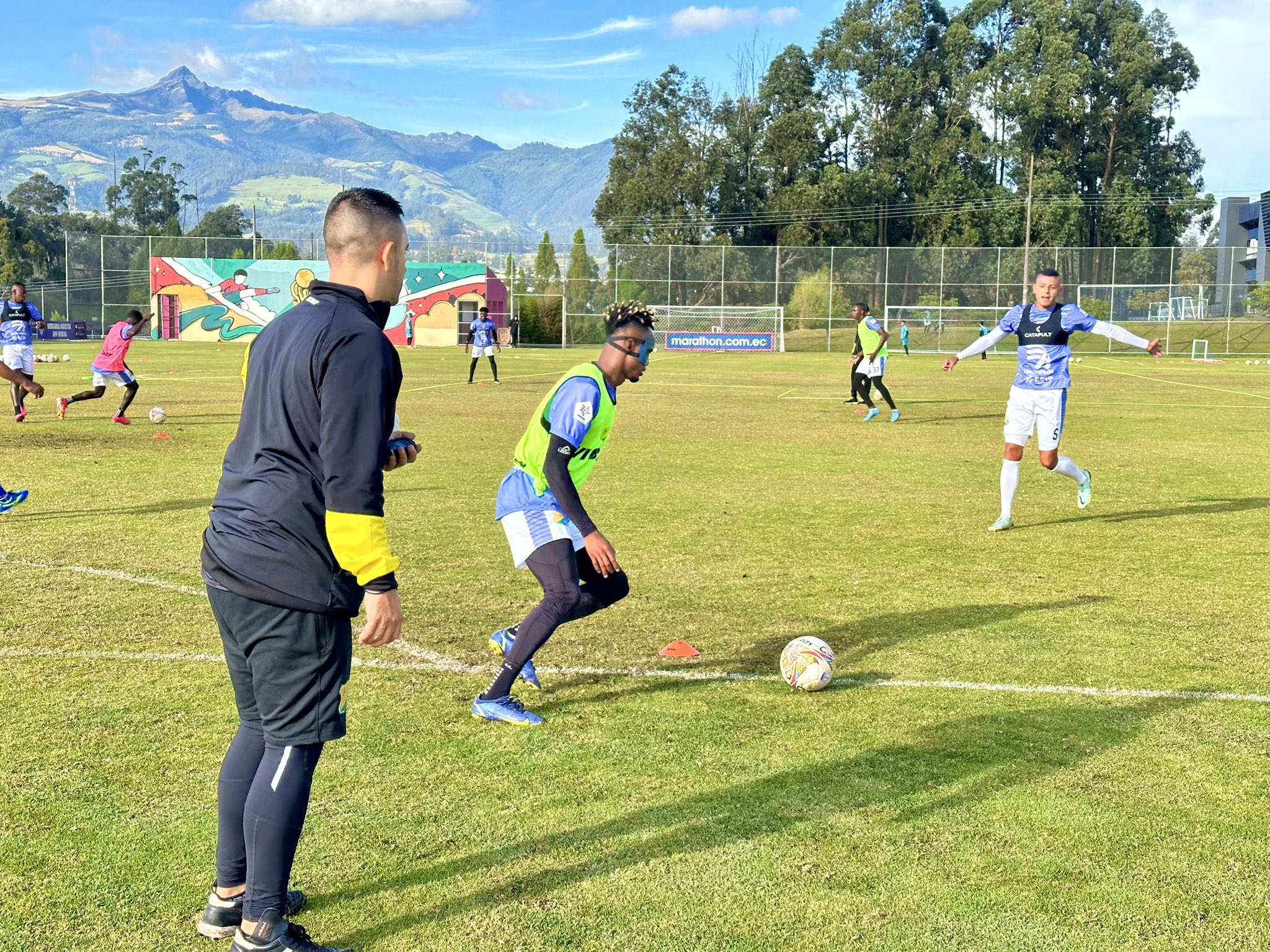 [AUDIO] Atlético Huila se prepara para enfrentar a Barranquilla en el torneo de ascenso