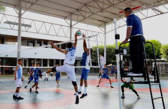Juegos Intercolegiados fase municipal en Florencia.