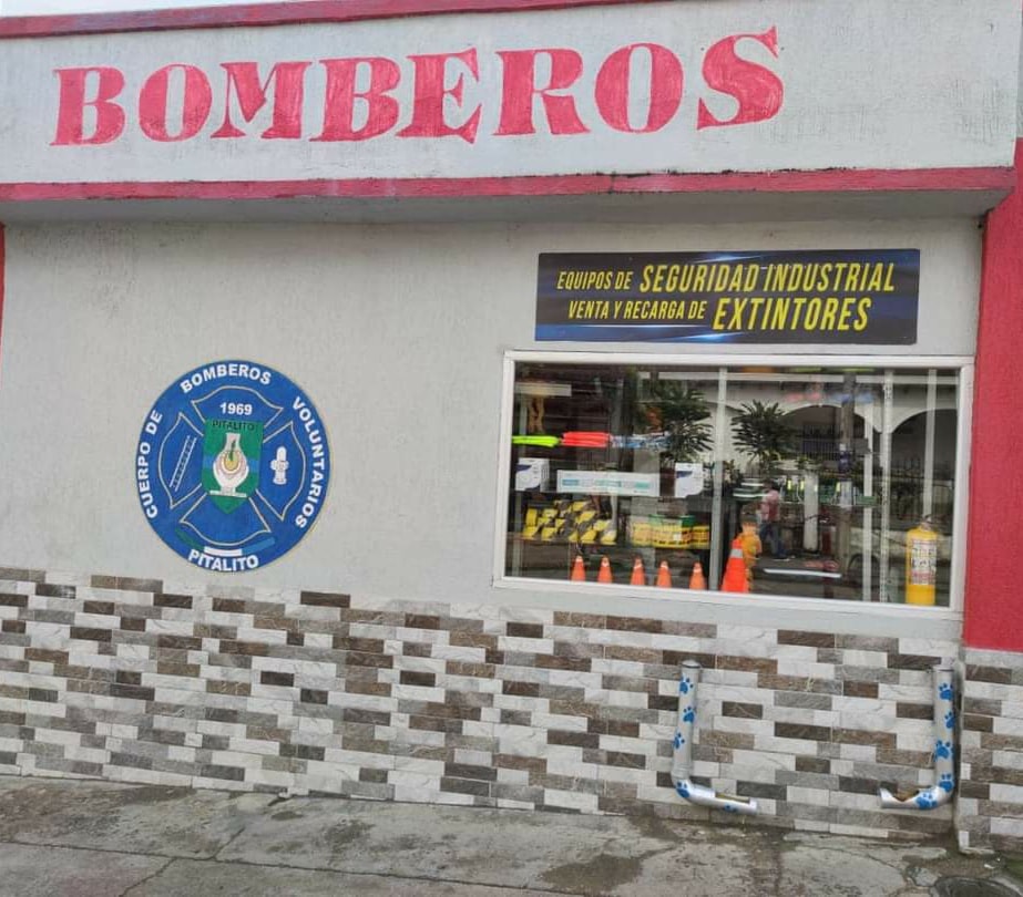 En Pitalito instalaron comederos para los perritos de la calle