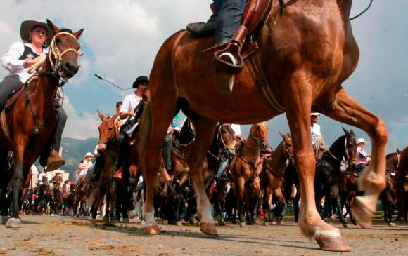 Avanza discusión sobre proyecto de cabalgata