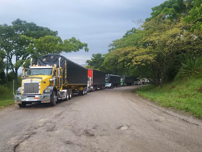 Pérdidas por mal estado en vías de acceso a la ciudad de Florencia.