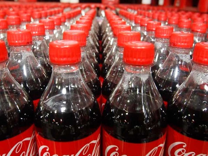 Hombre intenta apagar incendio con Coca Cola