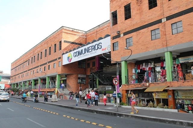 Se recuperan cámaras de seguridad del centro comercial Los Comuneros para reducir hurtos