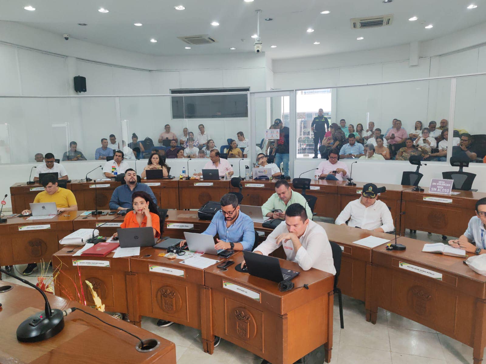 Pasa primer debate proyecto de empréstito por 80 mil millones de pesos