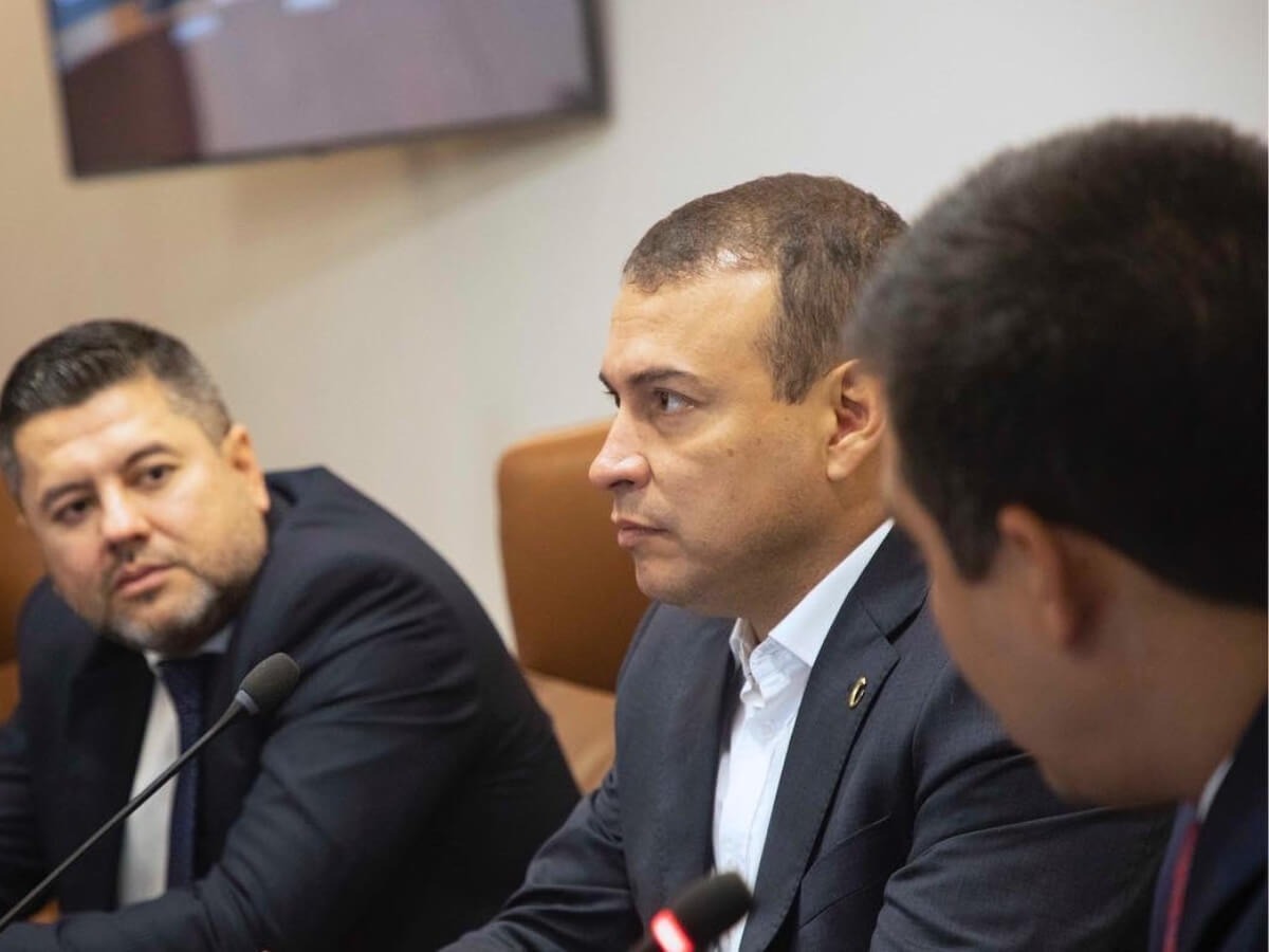 Se debe mejorar la seguridad del departamento.