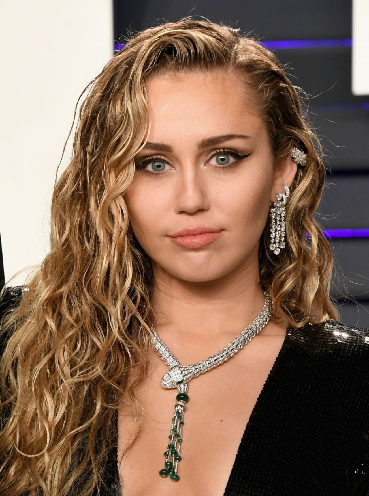 "Jaded" nuevo video musical de Miley Cyrus.