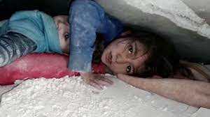 Niña suplica ser rescatada junto a su hermano