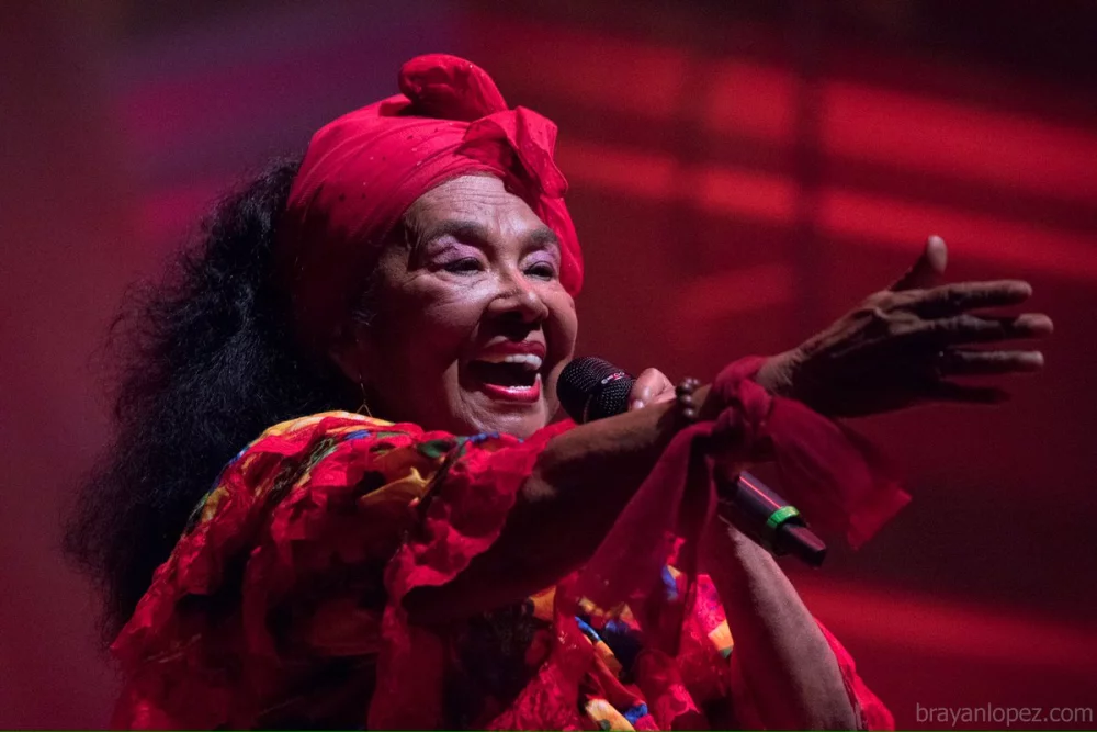 Totó La Momposina, la reina del folclor colombiano, anuncia su retiro de los escenarios
