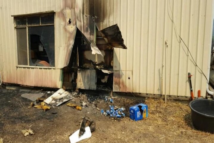 Hombre salvó su casa de que se quemara por completo gracias a unas cervezas en lata